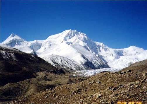 シシャパンマ中央峰（８００８メートル）最高齢登頂記