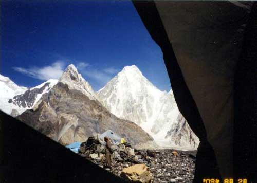 �e���g�̒�����f�W