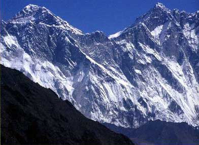 �z�e���E�G�x���X�g�E�r���[�̃e���X����G�x���X�g�i8848m�j�ƃ��[�`�F�i8516m�j